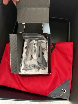 Capacete Catlike Mixino Branco/Vermelho M