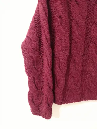 Jersey de punto trenzado granate