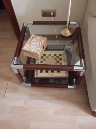 Tavolo ausiliario in legno e vetro