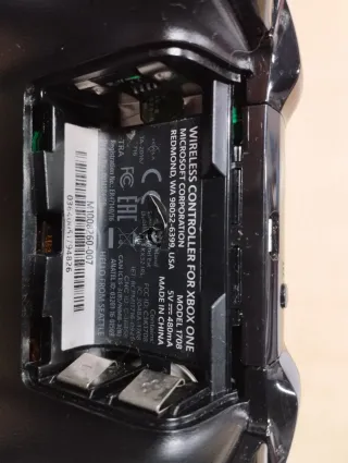 Mando Xbox One Negro y Blanco