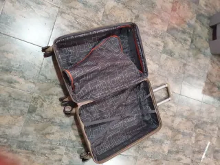 Maleta de viaje rígida