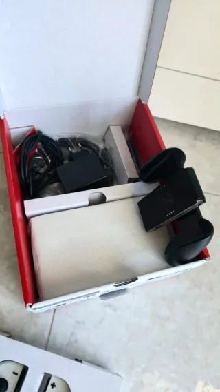 Nintendo Switch OLED + Zelda Nuovo