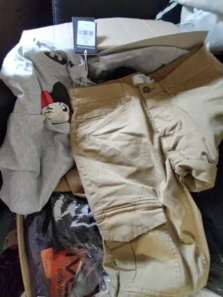 Caja Ropa Siggi Group Gris y Naranja de