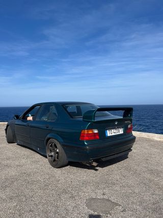 BMW Serie 3 1992 (E36 Berlina)