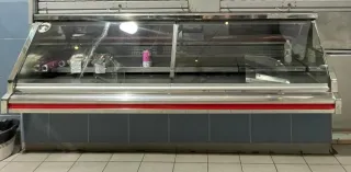 Vitrina expositora carnicería