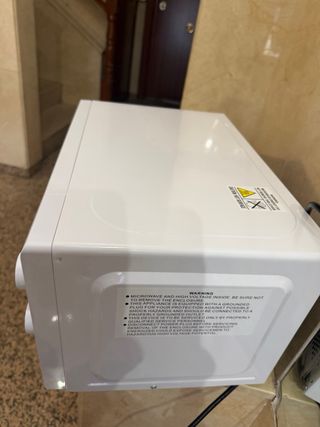 Microondas Nevir - 1 mes de uso