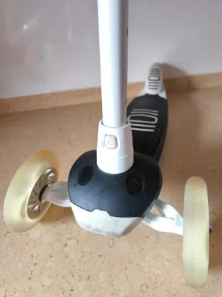 Patinete infantil luces 2-4 años Decathlon