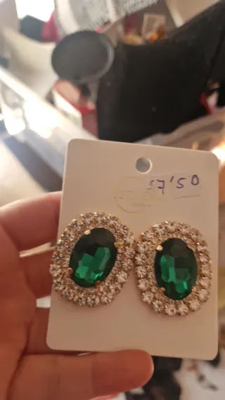 Pendientes Selena Oro y Rojo varios desde 4 eu #