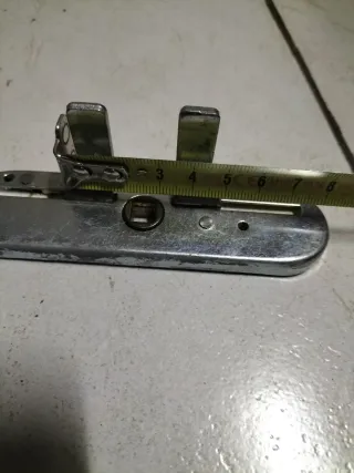 Chiusura per finestra in metallo