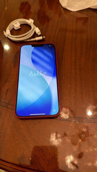 iPhone 14 Plus Rojo 128GB Caja y Cable