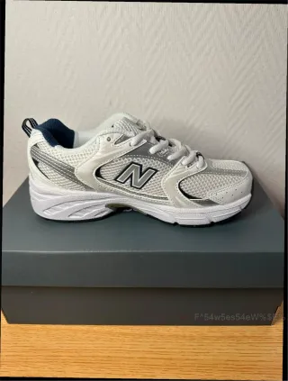 New Balance 530 Talla 38 Blanco Plata