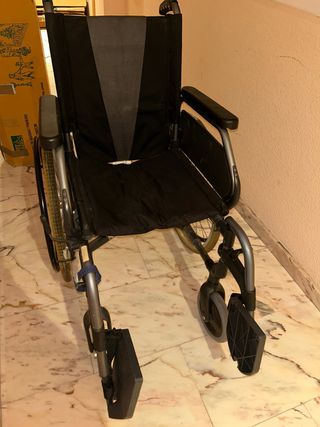 Silla de ruedas plegable
