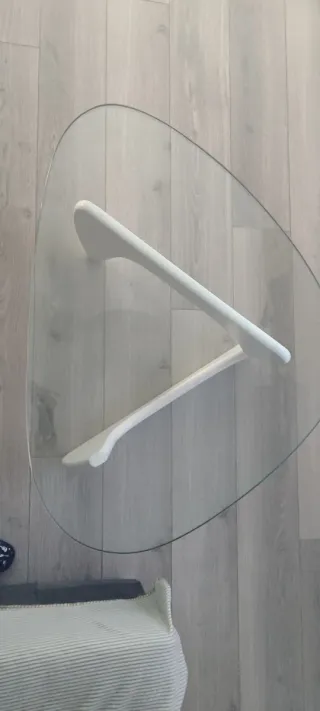 Tavolo da centro in vetro con supporto in legno