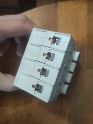 Magnetotérmico Hager MP 415E ICP-M15A