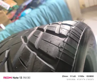 Neumático de carrera para decoración