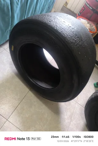 Neumático de carrera para decoración