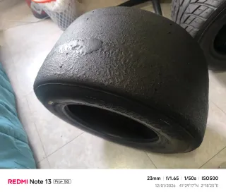 Neumático de carrera para decoración