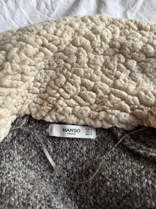 Chaqueta gris de Mango