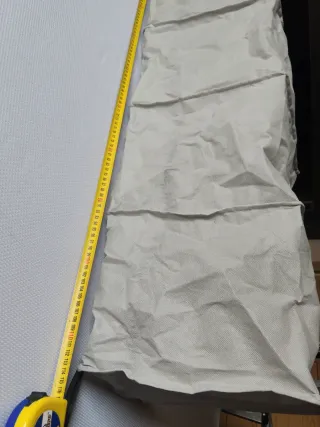 Colgador de tela con compartimentos