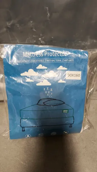 Somier 90x160 con patas y cubrecolchón a juego