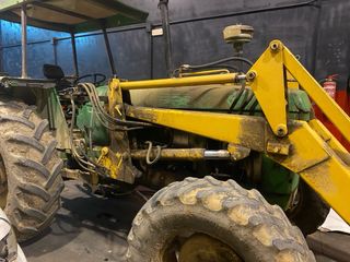 Tractor John Deere 3140