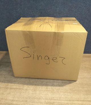 Máquina Overlock Singer 14SH754