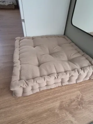 Cama cuadrada para mascotas