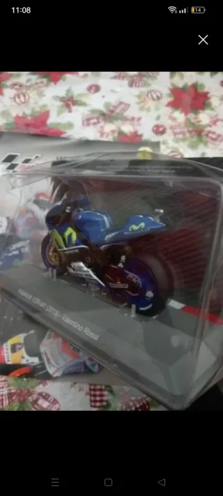 Moto GP Yamaha YZR-M1 Valentino Rossi 2015