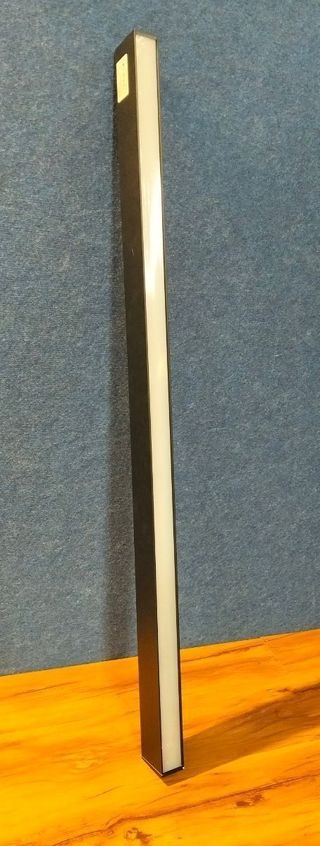 Lampara VIA Faro Superficie negro 112CM 25W 3000K