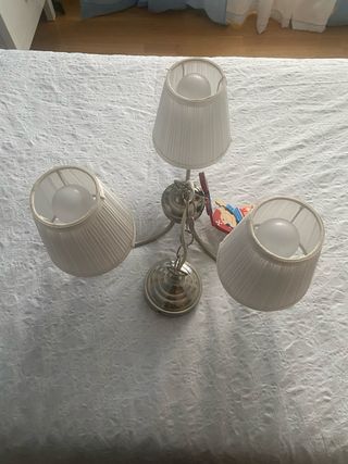 Lámpara de techo con 3 tulipas