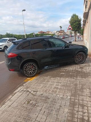 Porsche Cayenne 2011