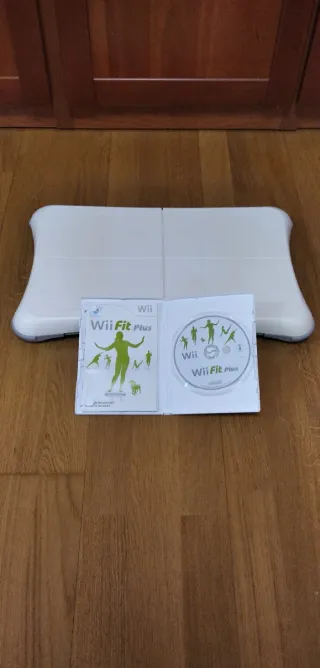 Wii Fit Plus Juego + Tabla Nintendo