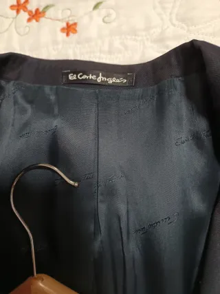 Americana Emilio Gucci Negra y Camisa Rosa