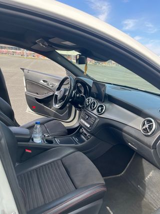 Mercedes-Benz Clase CLA 2016