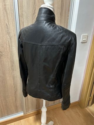 Cazadora de piel (auténtica) color negra
