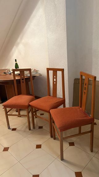 Conjunto de 3 sillas de madera
