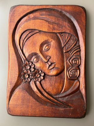 Alma Femenina en Madera - Talla en Madera