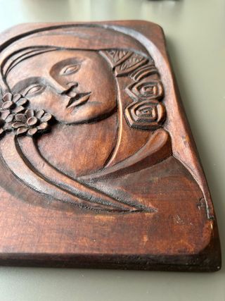 Alma Femenina en Madera - Talla en Madera