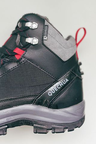 Botas Quechua Impermeables Invierno Negras y Rojas