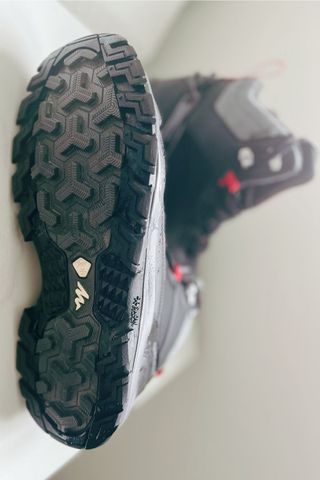 Botas Quechua Impermeables Invierno Negras y Rojas