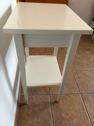 Mesita de noche beige madera