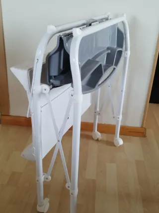 Bañera y cambiador plegable para bebé