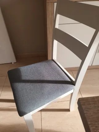 Silla de comedor o cocina azul/blanca