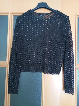 Top Stradivarius Negro Lentejuelas