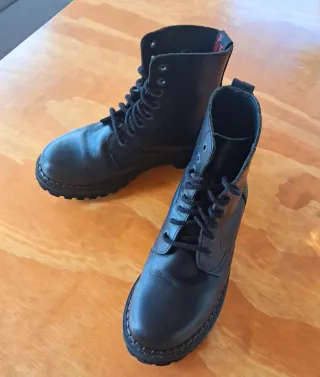 Botas militares negras ANGRY ITCH
