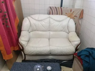 Sofá de 2 plazas de piel blanco