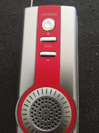 Radio FM de bolsillo con Linterna