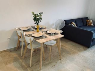 Mesa comedor con 4 sillas