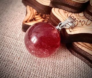 Colgante de Cuarzo Fresa en Plata