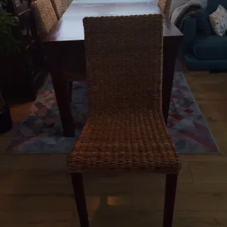 REBAJADA Mesa comedor y 4 sillas de madera y mimbr